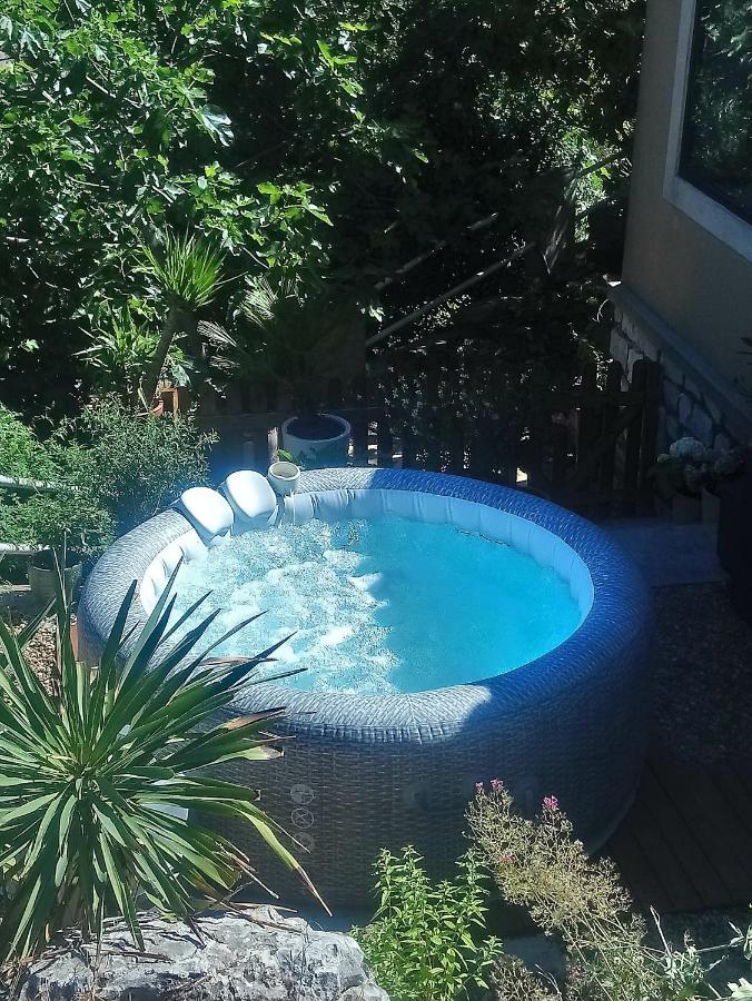 Maison De Charme Avec Piscine Et Jacuzzi Dans Cadre Exceptionnel Proche Marseille Mirabeau Kültér fotó